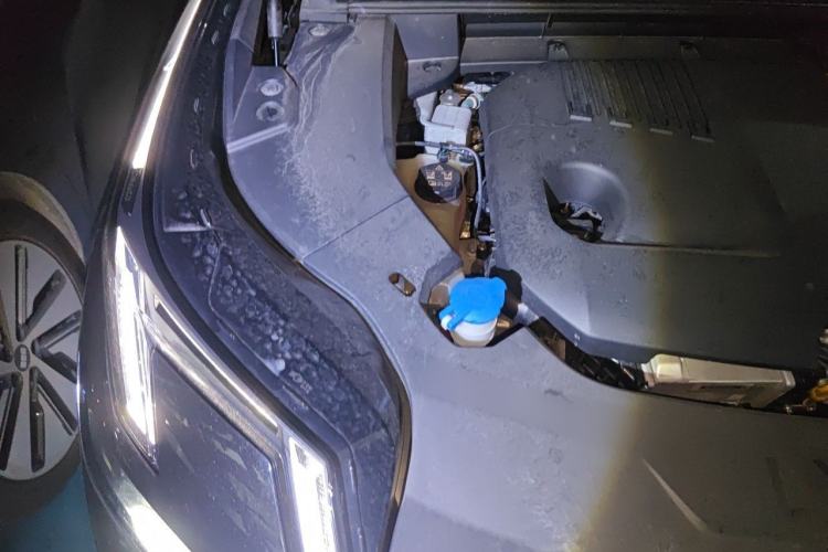 Used Lynk & Co 08 EM-P 2023 245km Ultra-Long Range Halo Engine Bay Right