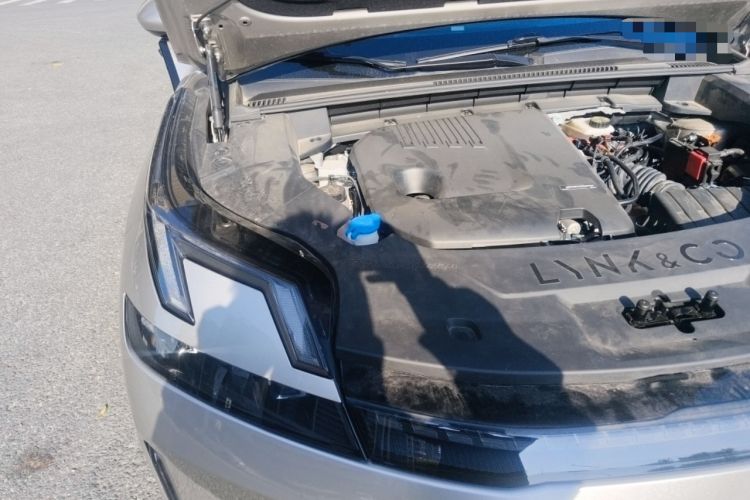 Used Lynk & Co 08 EM-P 2023 245km Ultra-Long Range Halo Engine Bay Right