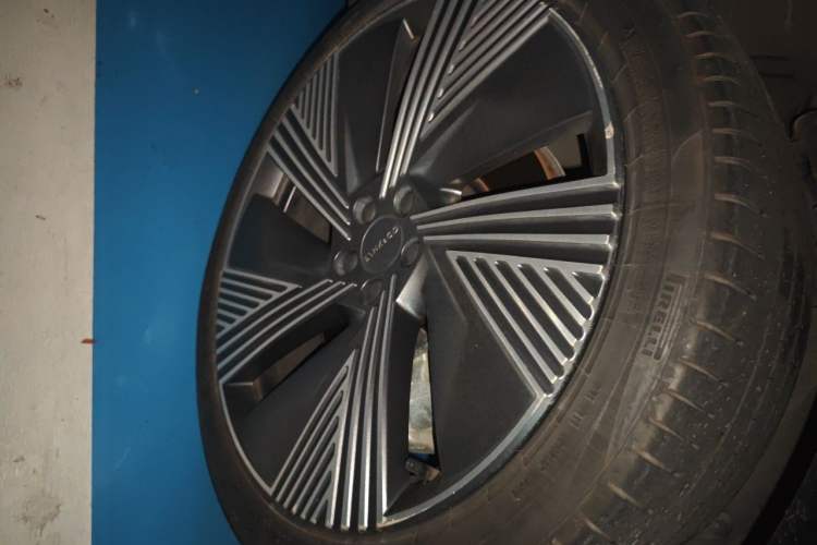 Used Lynk & Co 08 EM-P 2023 245km Ultra-Long Range Halo Right Front Wheel Hub
