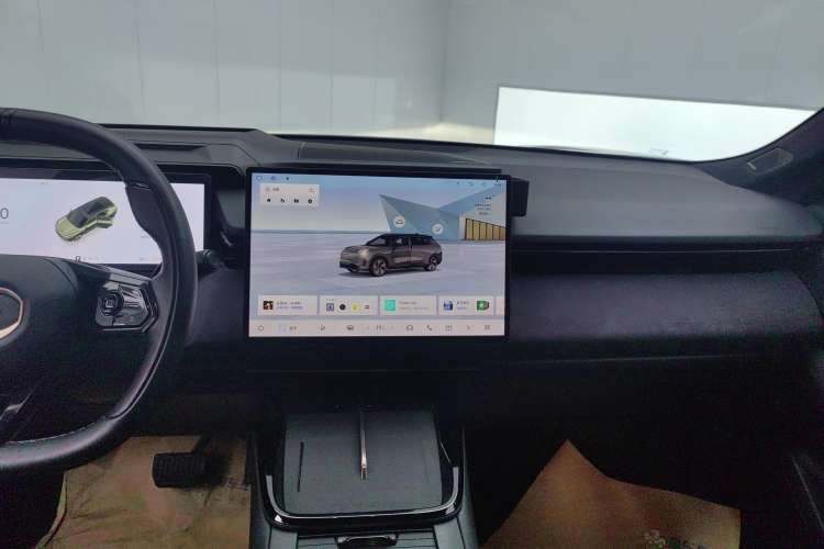 Used Lynk & Co 08 EM-P 2023 220 km Limited-Time Edition Audio And AC Panel