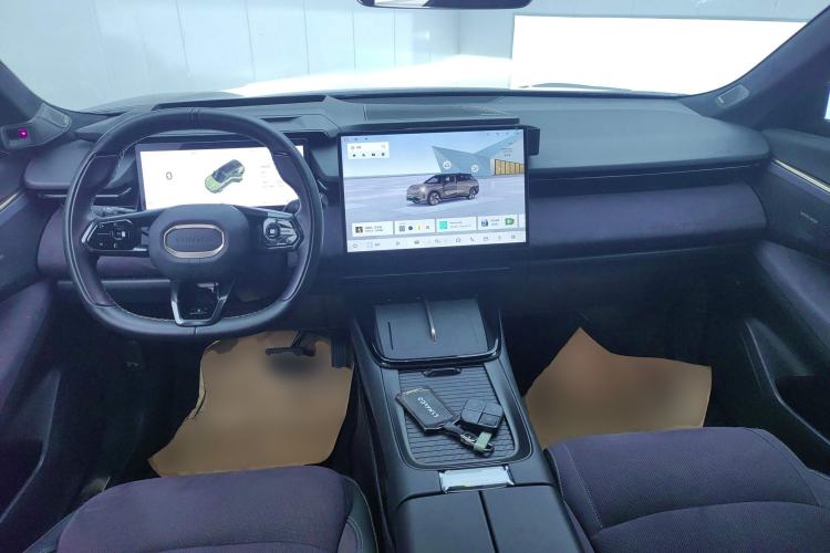 Used Lynk & Co 08 EM-P 2023 220 km Limited-Time Edition Center Console