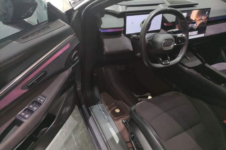 Used Lynk & Co 08 EM-P 2023 220 km Limited-Time Edition Driver Seat