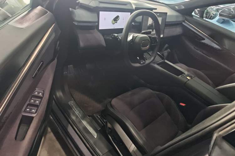 Used Lynk & Co 08 EM-P 2023 220 km Limited-Time Edition Driver Seat