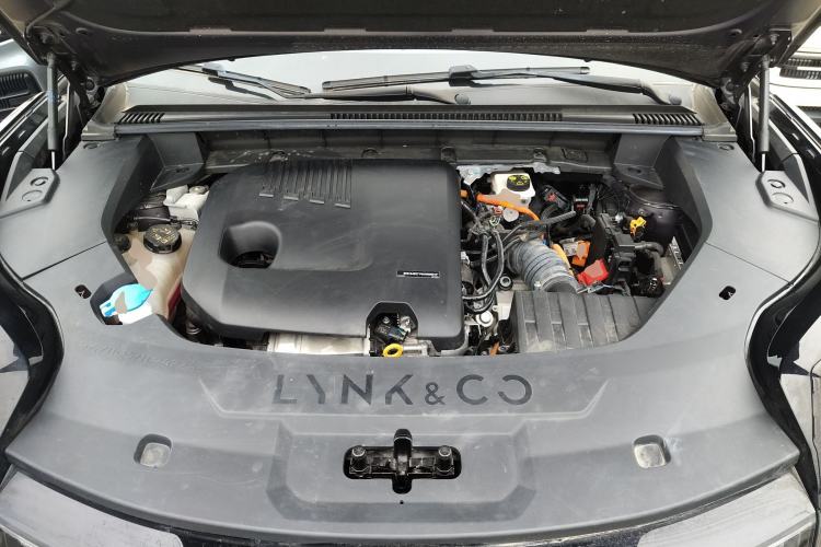 Used Lynk & Co 08 EM-P 2023 220 km Limited-Time Edition Engine Bay