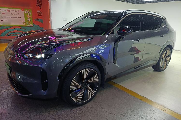 Used Lynk & Co 08 EM-P 2023 220 km Limited-Time Edition Exterior 3