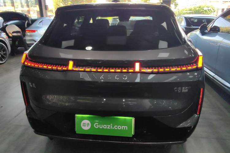 Used Lynk & Co 08 EM-P 2023 220 km Limited-Time Edition Exterior 4