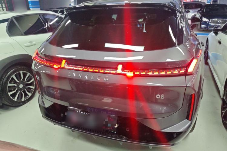 Used Lynk & Co 08 EM-P 2023 220 km Limited-Time Edition Exterior 4