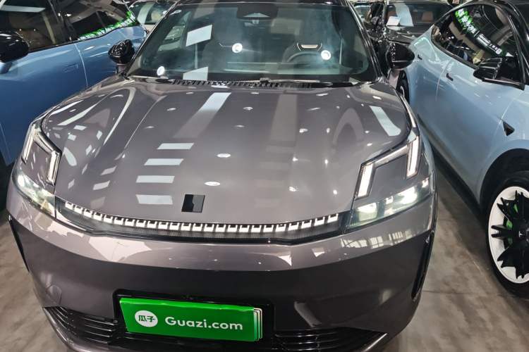 Used Lynk & Co 08 EM-P 2023 220 km Limited-Time Edition Front