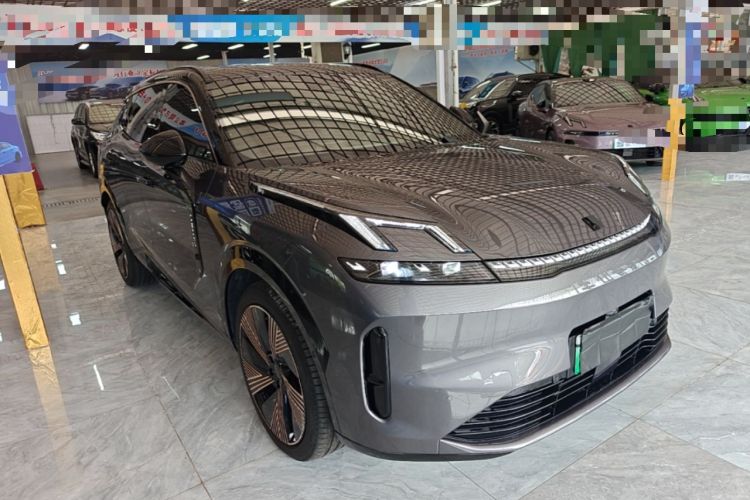 Used Lynk & Co 08 EM-P 2023 220 km Limited-Time Edition Front Right 45 Deg