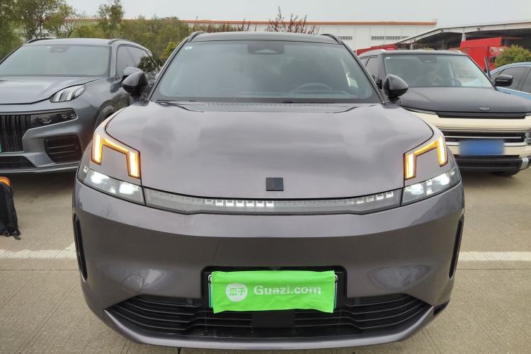 Used Lynk & Co 08 EM-P 2023 220 km Limited-Time Edition Front