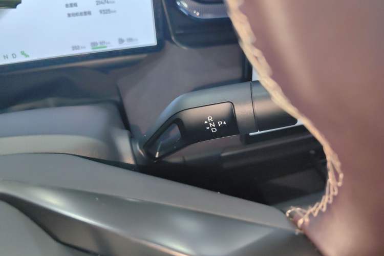 Used Lynk & Co 08 EM-P 2023 220 km Limited-Time Edition Gear Lever
