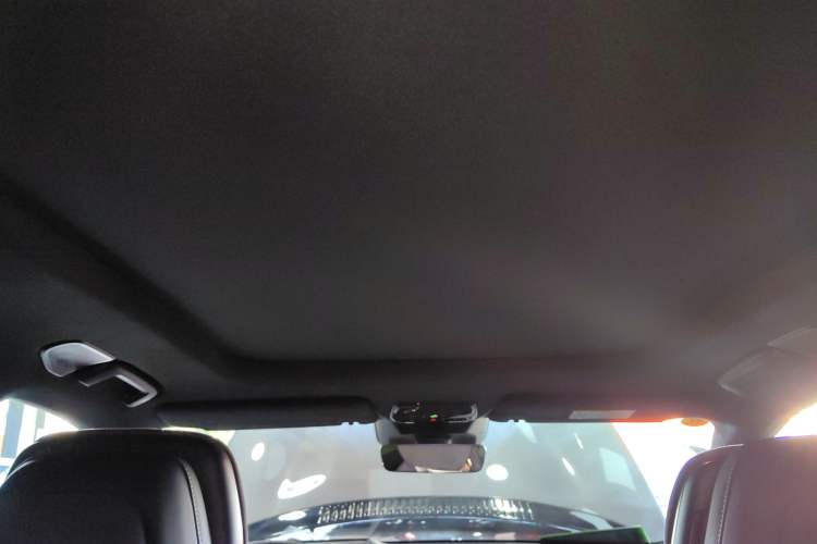 Used Lynk & Co 08 EM-P 2023 220 km Limited-Time Edition Headliner
