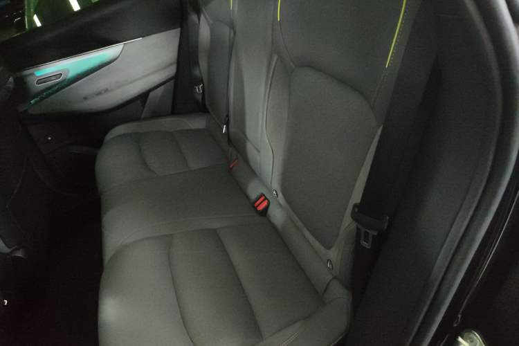 Used Lynk & Co 08 EM-P 2023 120km Long-Range Halo Interior 1
