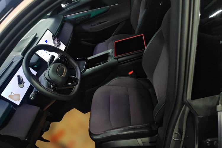 Used Lynk & Co 08 EM-P 2023 220 km Limited-Time Edition Left Front Seat