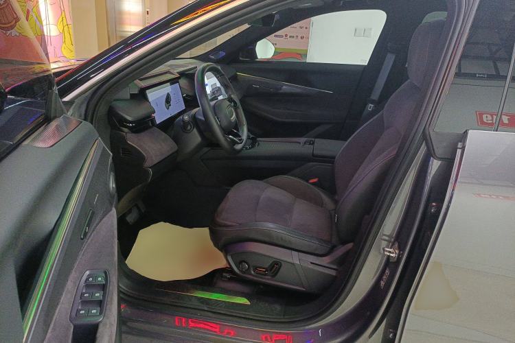 Used Lynk & Co 08 EM-P 2023 220 km Limited-Time Edition Left Front Seat