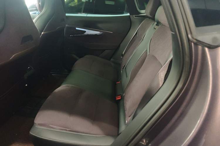 Used Lynk & Co 08 EM-P 2023 220 km Limited-Time Edition Left Rear Seat