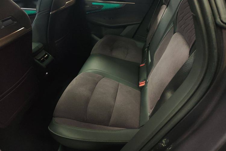 Used Lynk & Co 08 EM-P 2023 220 km Limited-Time Edition Left Rear Seat