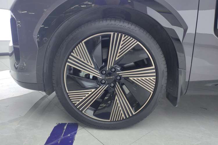 Used Lynk & Co 08 EM-P 2023 220 km Limited-Time Edition Left Rear Wheel Hub