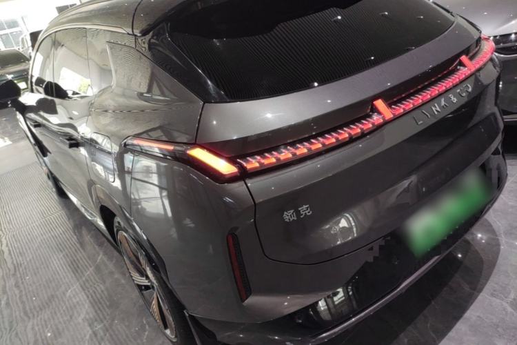 Used Lynk & Co 08 EM-P 2023 220 km Limited-Time Edition Rear Left 45 Deg