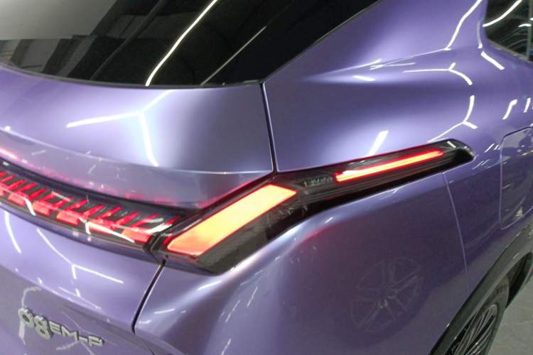 Used Lynk & Co 08 EM-P 2023 120km Long-Range Halo Right Rear Taillight