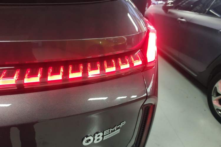 Used Lynk & Co 08 EM-P 2023 220 km Limited-Time Edition Right Rear Taillight