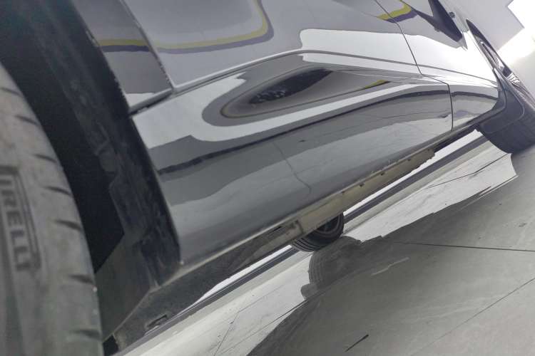 Used Lynk & Co 08 EM-P 2023 220 km Limited-Time Edition Right Side Sill