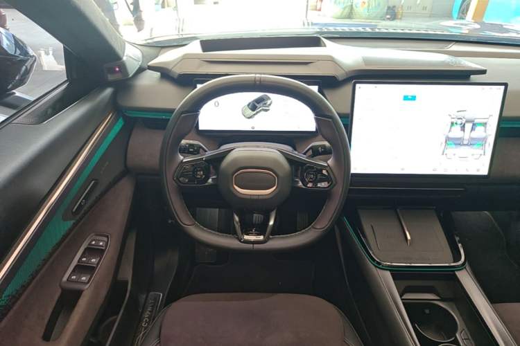 Used Lynk & Co 08 EM-P 2023 220 km Limited-Time Edition Steering Wheel
