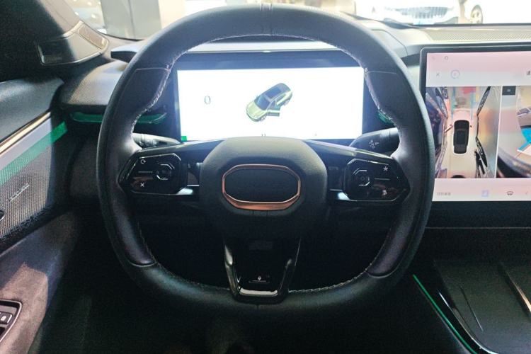 Used Lynk & Co 08 EM-P 2023 220 km Limited-Time Edition Steering Wheel