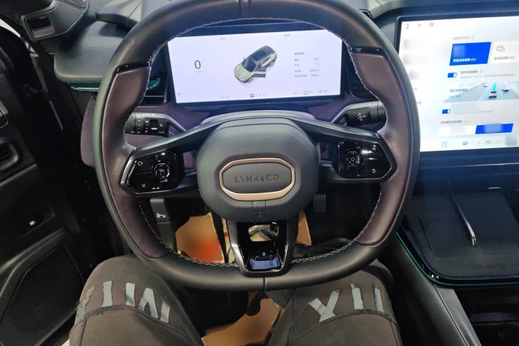Used Lynk & Co 08 EM-P 2023 220 km Limited-Time Edition Steering Wheel