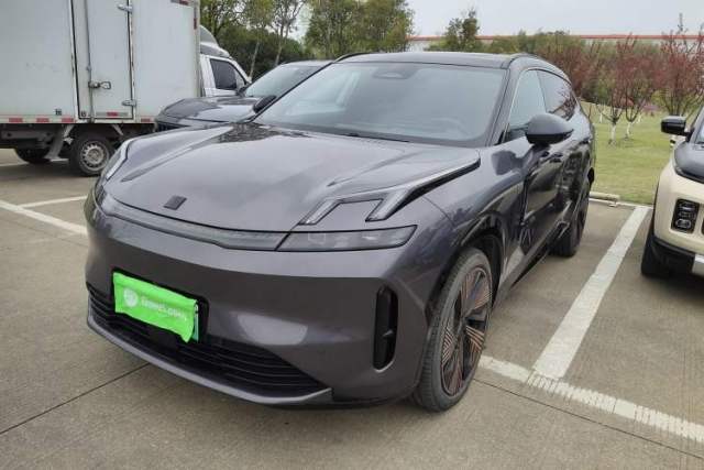 Used Lynk & Co 08 EM-P 2023 220 km Limited-Time Edition