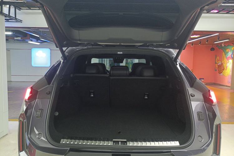 Used Lynk & Co 08 EM-P 2023 220 km Limited-Time Edition Trunk