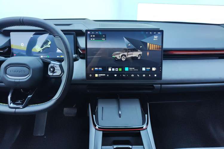 Used Lynk & Co 08 EM-P 2023 220km All-Wheel-Drive Performance Halo Audio And AC Panel