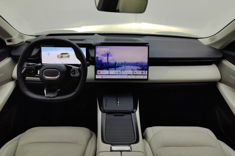 Used Lynk & Co 08 EM-P 2023 245km Ultra-Long Range Halo Center Console