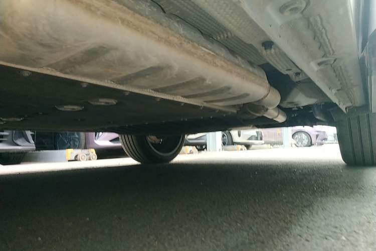 Used Lynk & Co 08 EM-P 2023 120km Long-Range Halo Chassis Front Left