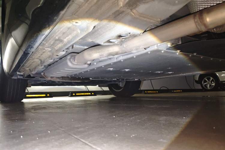 Used Lynk & Co 08 EM-P 2023 120km Long-Range Halo Chassis Front Left