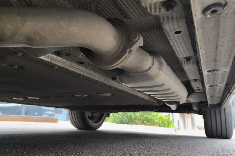 Used Lynk & Co 08 EM-P 2023 120km Long-Range Pro Chassis Front Left
