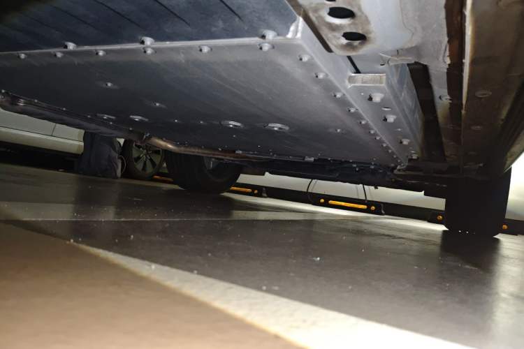 Used Lynk & Co 08 EM-P 2023 120km Long-Range Halo Chassis Front Right
