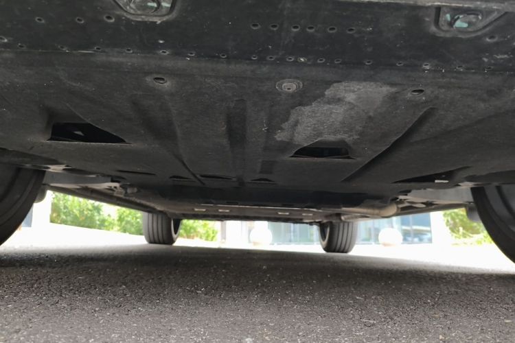 Used Lynk & Co 08 EM-P 2023 120km Long-Range Pro Chassis Front