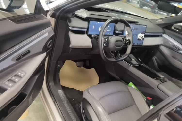 Used Lynk & Co 08 EM-P 2023 120km Long-Range Halo Driver Seat