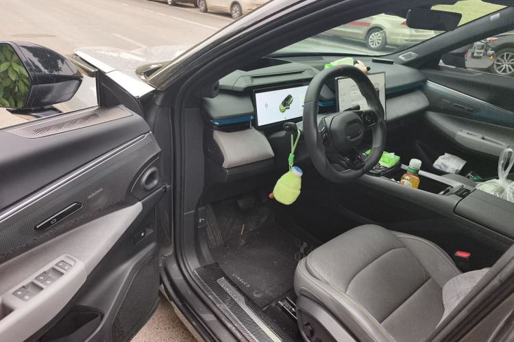 Used Lynk & Co 08 EM-P 2023 120km Long-Range Halo Driver Seat