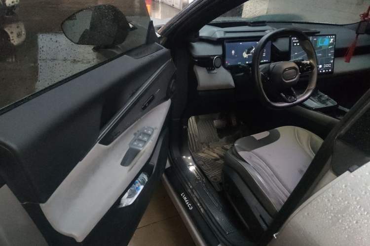 Used Lynk & Co 08 EM-P 2023 120km Long-Range Halo Driver Seat