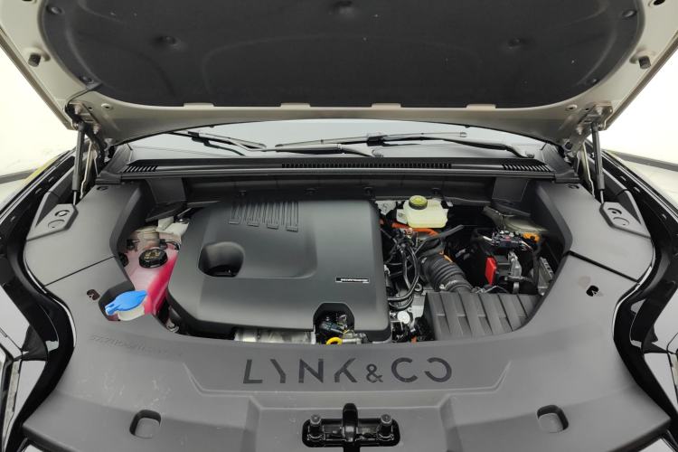 Used Lynk & Co 08 EM-P 2023 245km Ultra-Long Range Halo Engine Bay