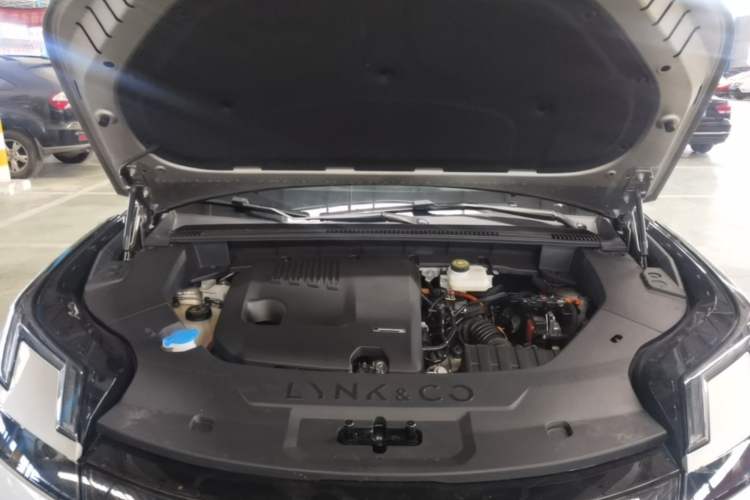 Used Lynk & Co 08 EM-P 2023 120km Long-Range Halo Engine Bay
