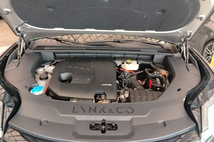 Used Lynk & Co 08 EM-P 2023 120km Long-Range Halo Engine Bay
