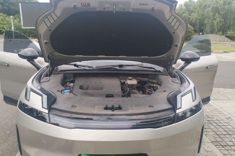 Used Lynk & Co 08 EM-P 2023 120km Long-Range Halo Engine Bay