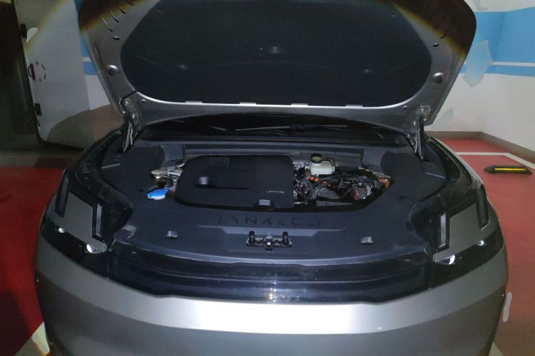 Used Lynk & Co 08 EM-P 2023 120km Long-Range Pro Engine Bay