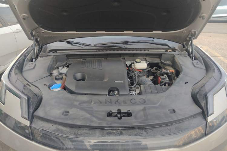 Used Lynk & Co 08 EM-P 2023 120km Long-Range Halo Engine Bay