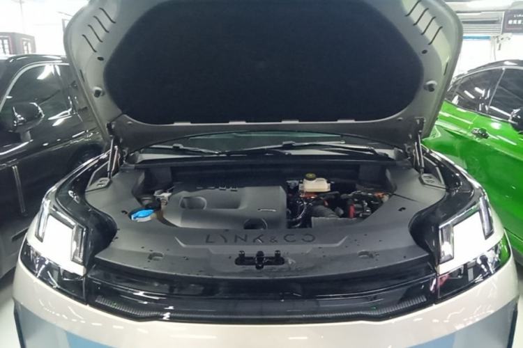Used Lynk & Co 08 EM-P 2023 120km Long-Range Halo Engine Bay