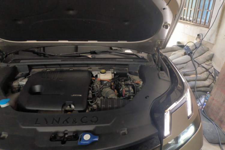 Used Lynk & Co 08 EM-P 2023 245km Ultra-Long Range Halo Engine Bay Left