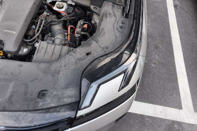 Used Lynk & Co 08 EM-P 2023 220km All-Wheel-Drive Performance Halo Engine Bay Left